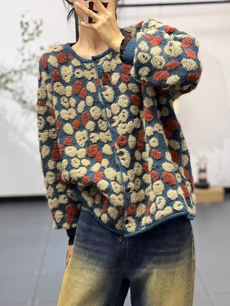 Bouclé Bloom Jacquard Cardigan in Plush Acrylic-Blend Knit with Rib Trims