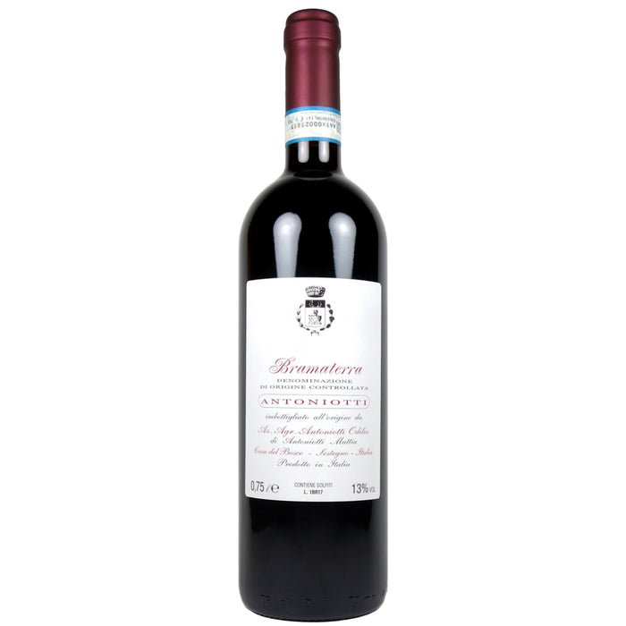 Antoniotti Bramaterra wine bottle (2018) with dark red liquid and burgundy cap