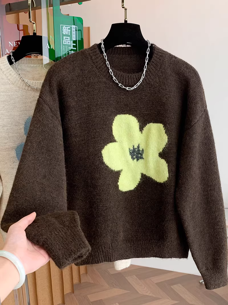 Chic Floral Intarsia Knit Sweater in Plush Acrylic Blend Comfort