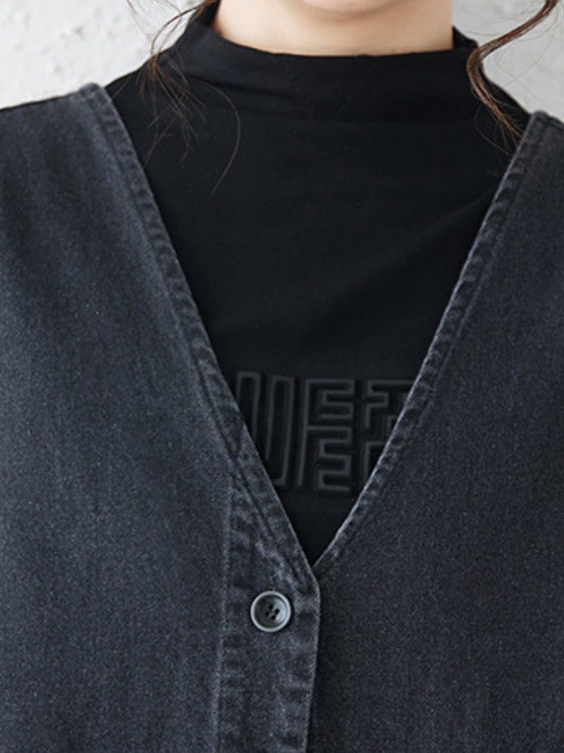 Minimal Utility Denim Dress with Pockets, Sleeveless V-Neck Midi Silhouette