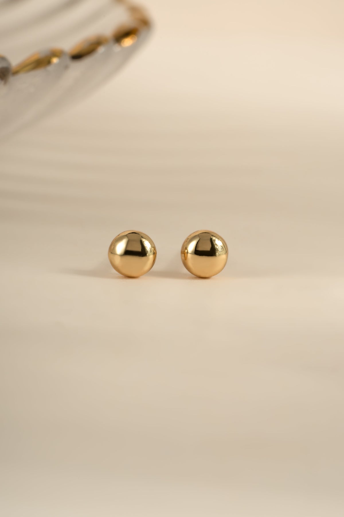 Dot Studs