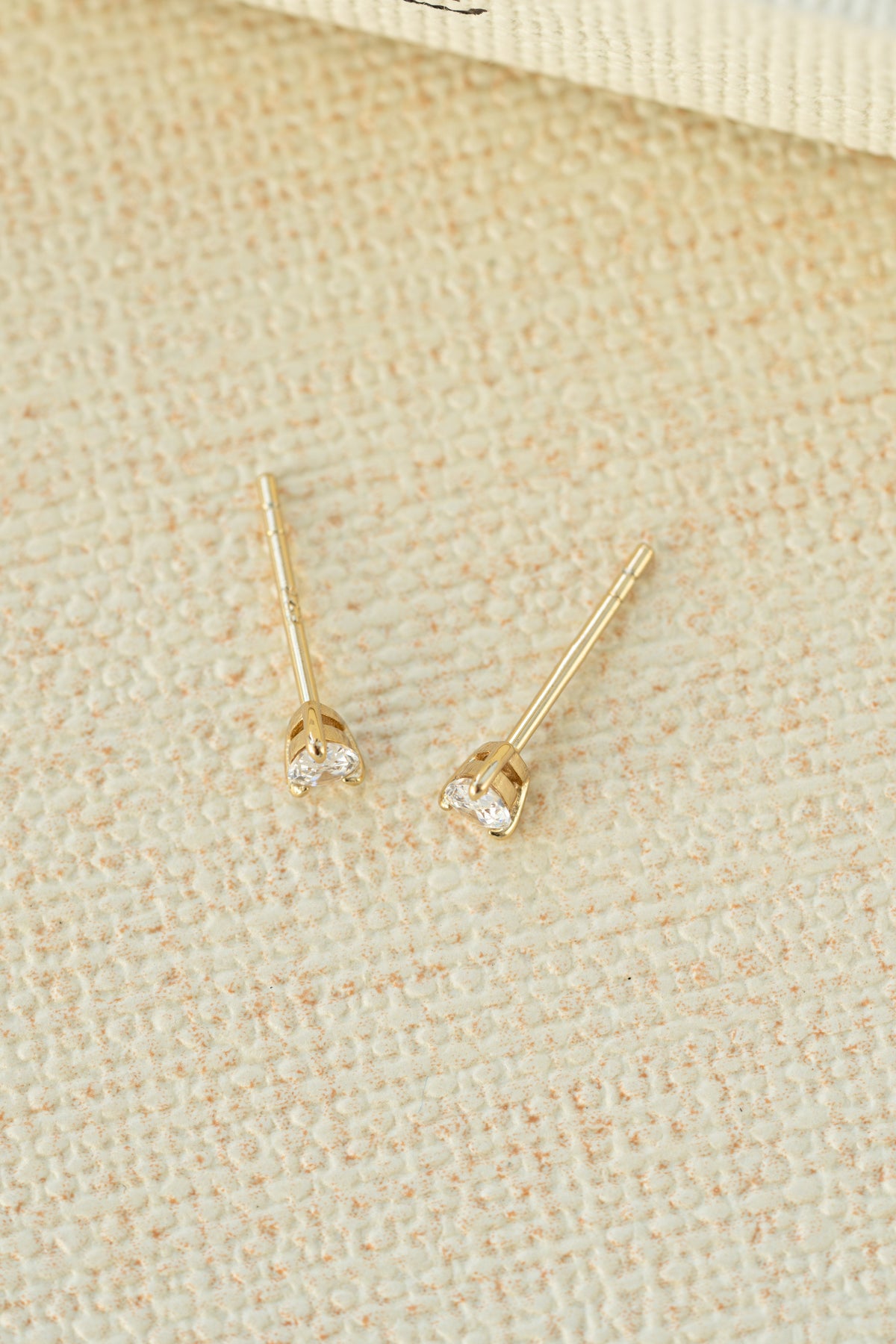 3x4mm Pear Studs