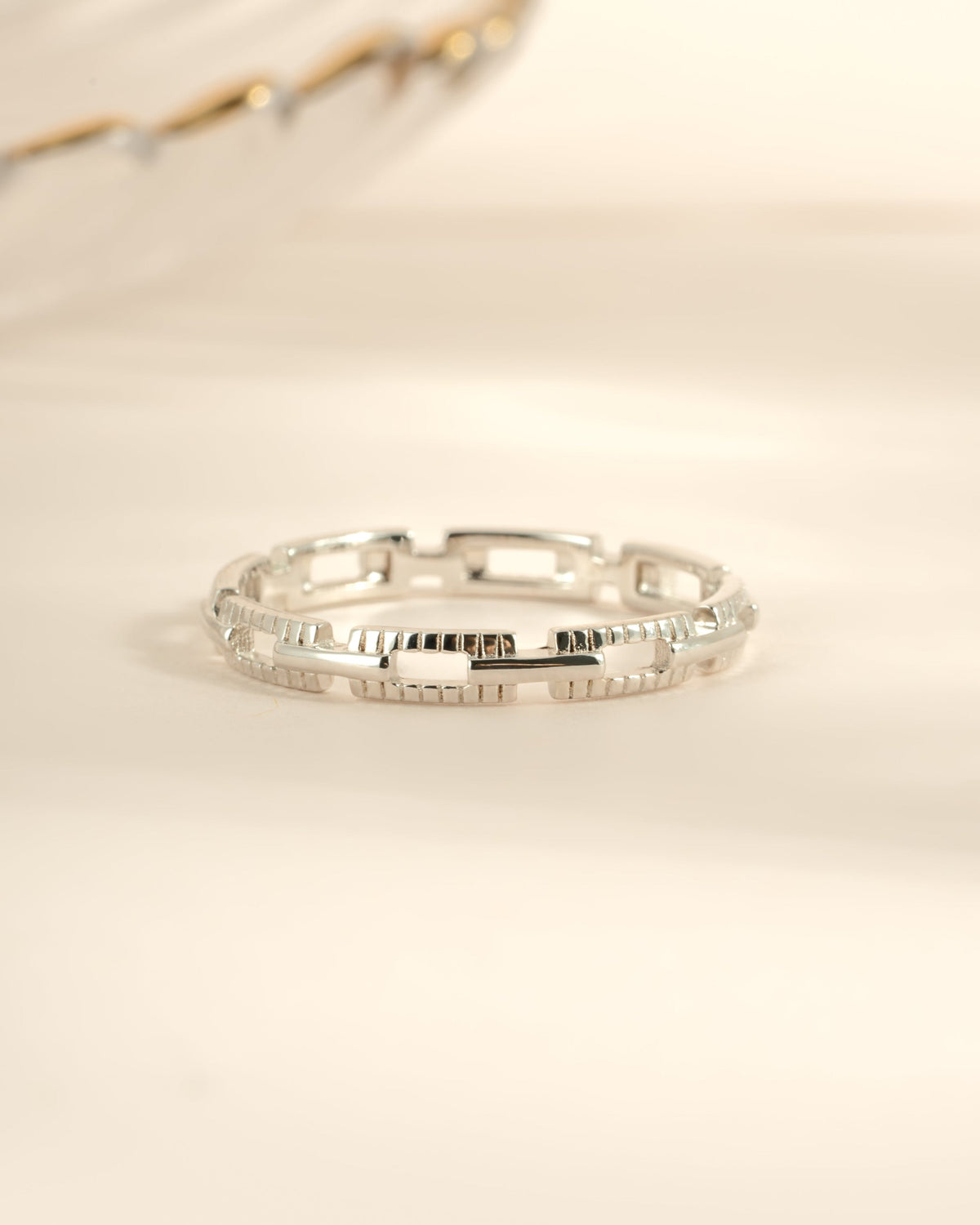 Square Link Ring
