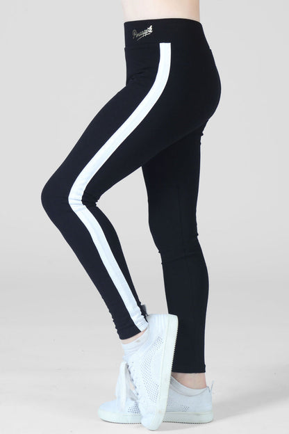 Girl wearing Pineapple Stripe black Leggings