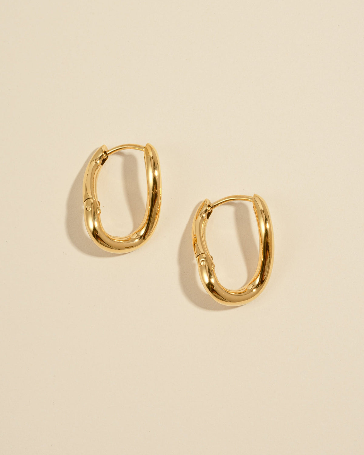 Emerson Twisted Oval Hoops