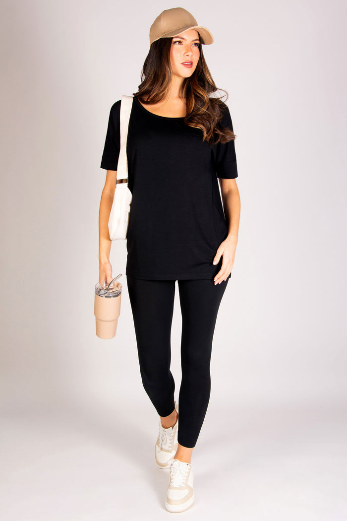 Everyday black leggings for her, the perfect basic bottoms without any branding.
