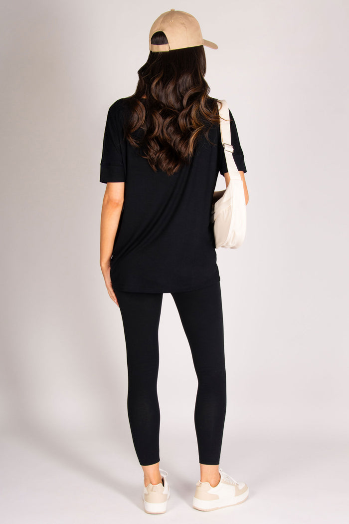 Petite black leggings made with cotton-rich material that's soft and durable.