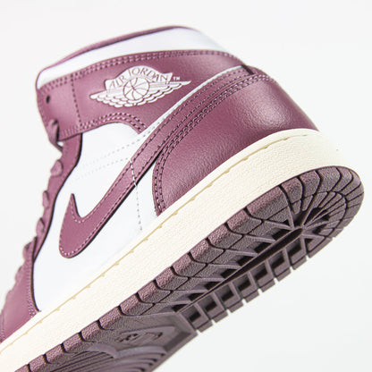 Wmns Air Jordan 1 Mid (Pure Platinum/Sky J Muave-Sail)